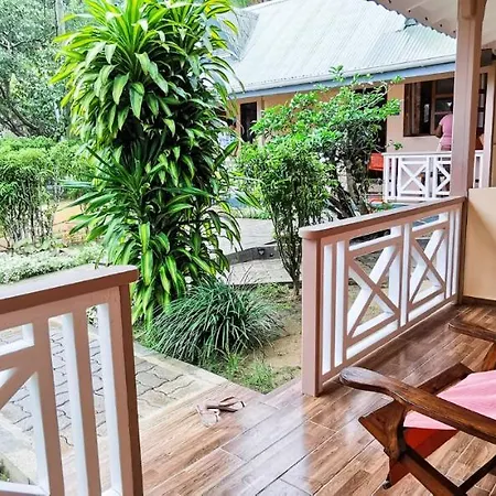 Bernique Guesthouse Insel Insel La Digue Exterior foto